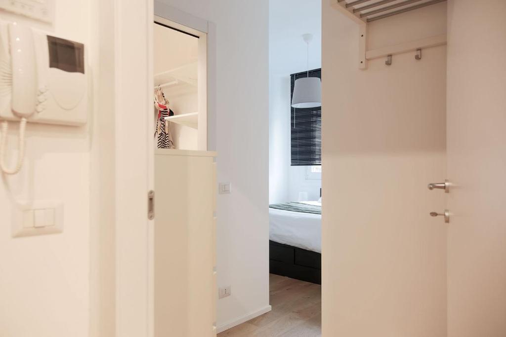 The Rent - Comfortable One-bedroom Near Porta Romana Apartment