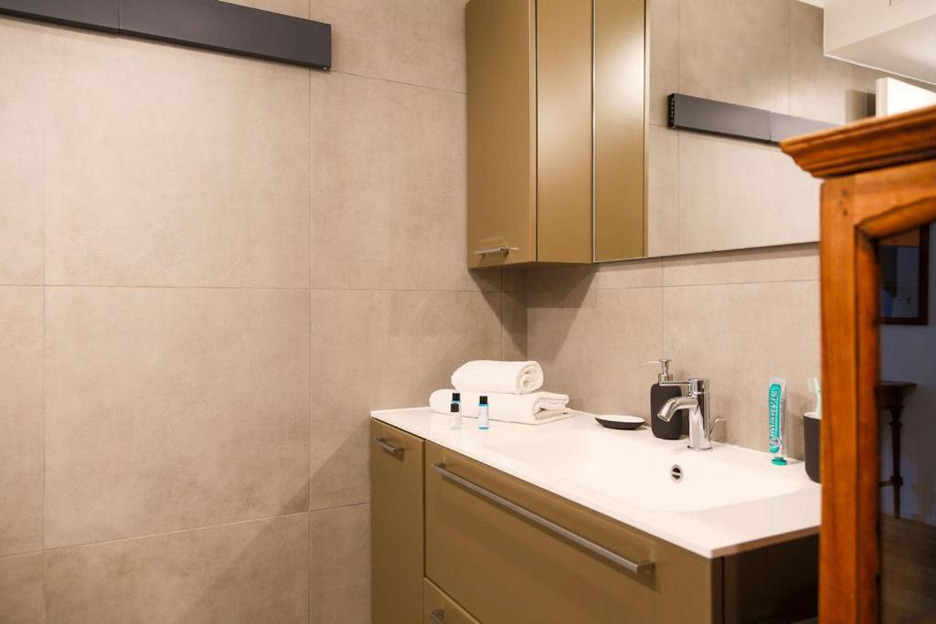 Apartment The Rent - Comfortable One-bedroom Near Porta Romana